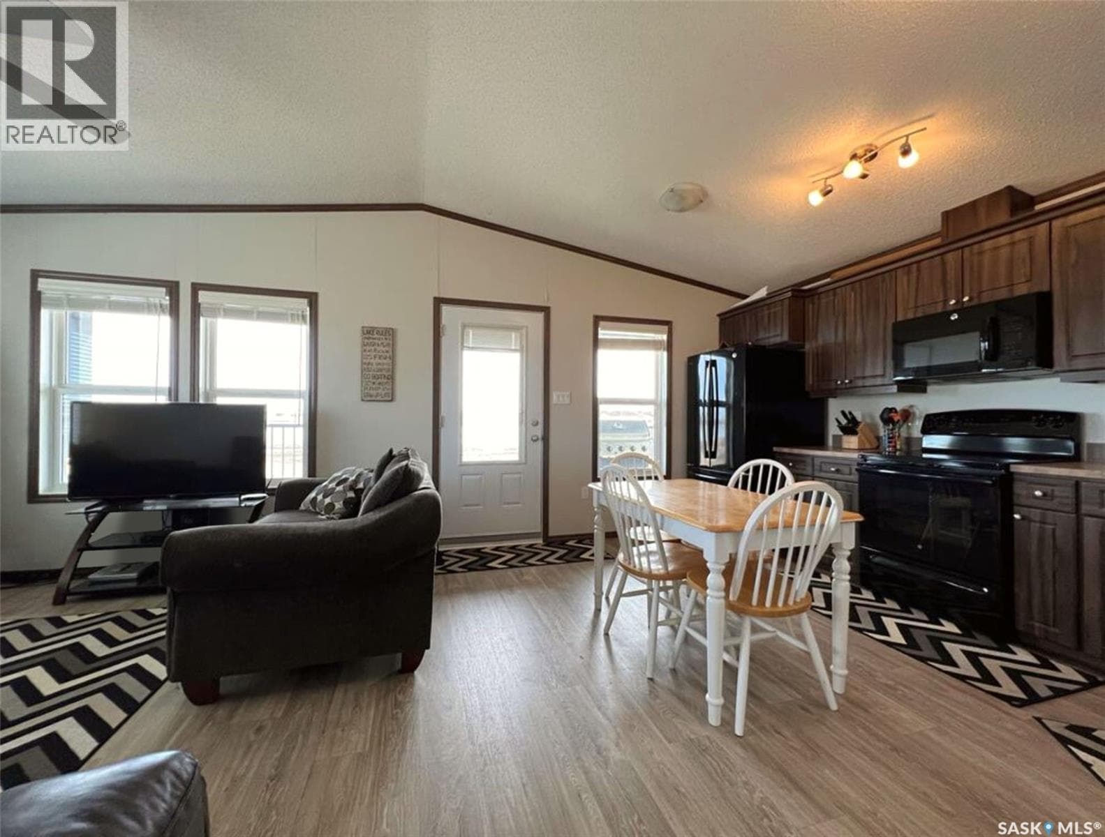701 Pebble DRIVE — photo 5