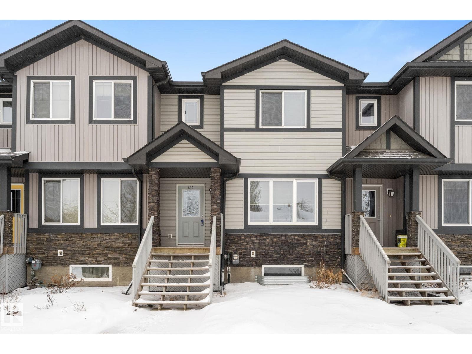 4 bed 4 bath single family at 802 MCLEOD AV — $440,000