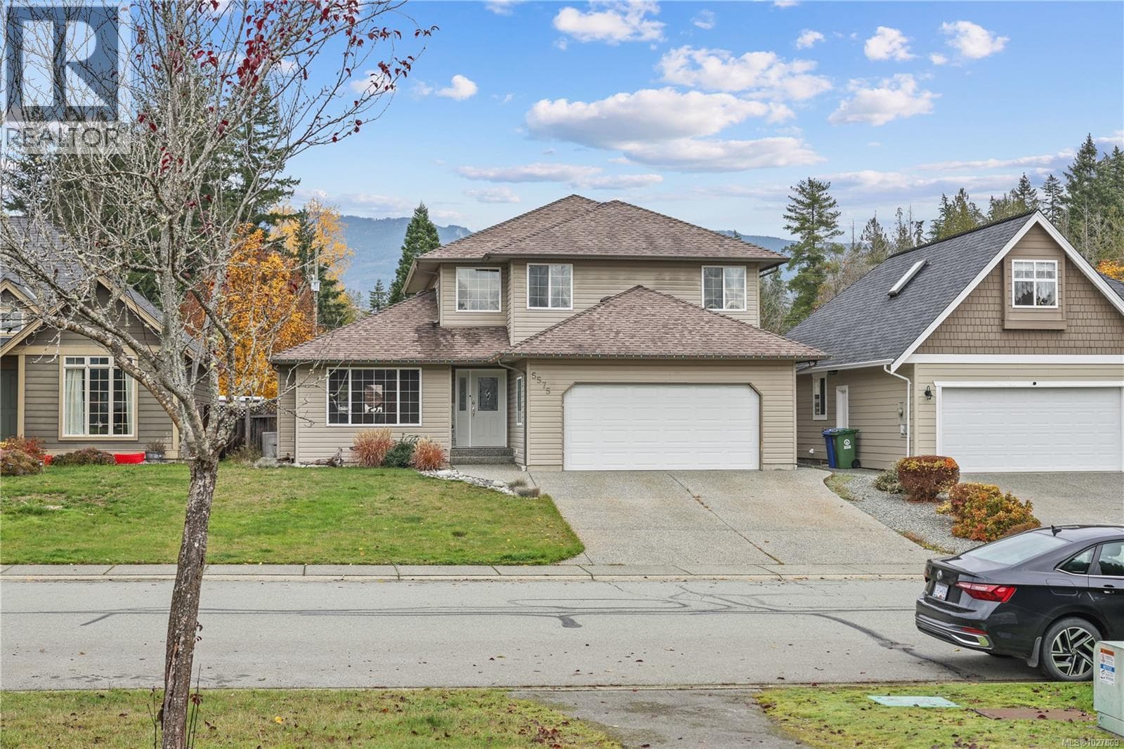 3 bed 3 bath single family at 5575 Woodland Cres E — $749,900