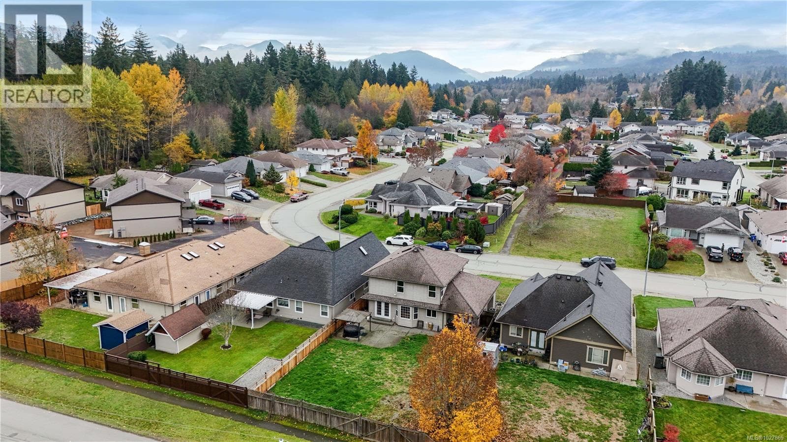 5575 Woodland Cres E photo 5