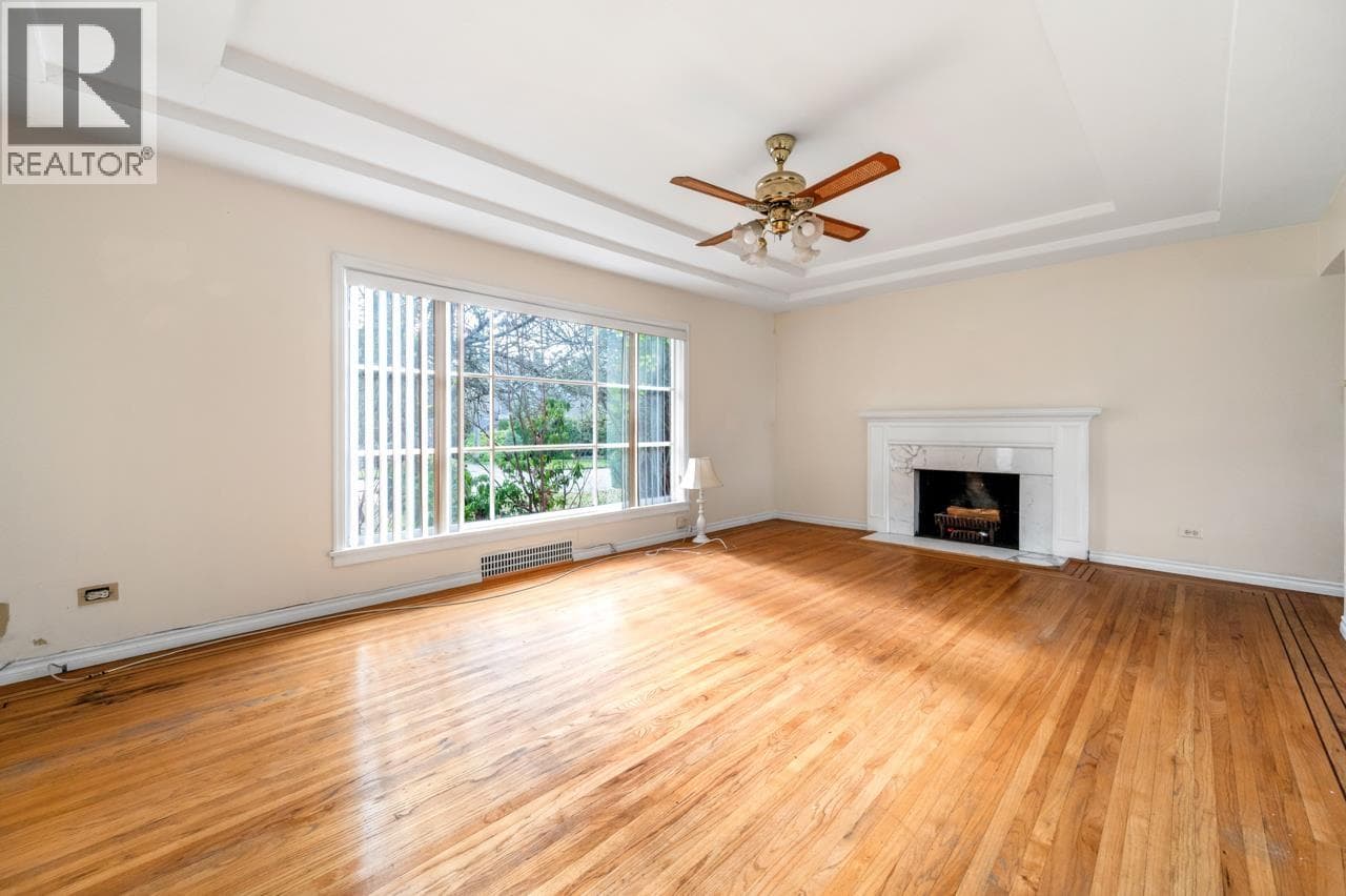 1441 W 49TH AVENUE photo 2