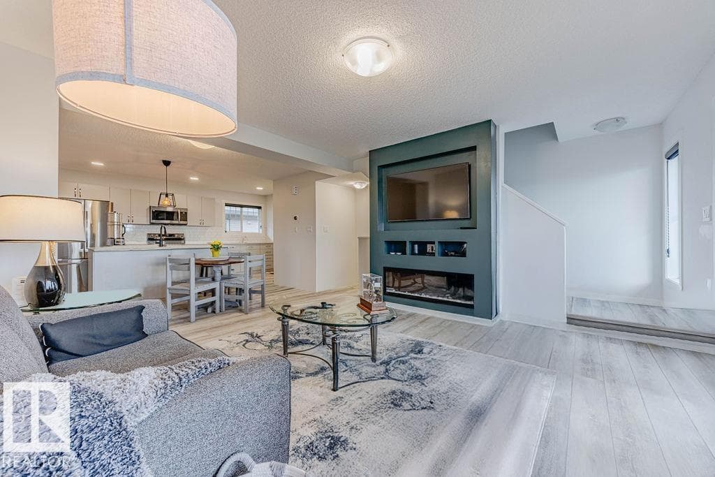 #63 50 MCLAUGHLIN DR
