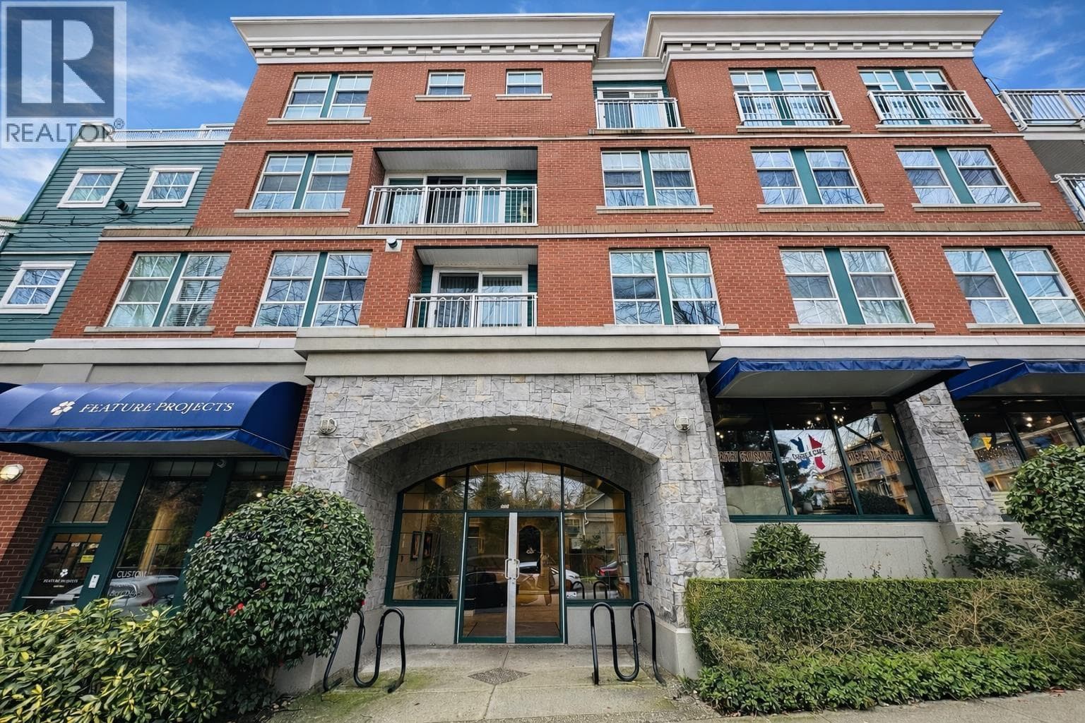 2 bed 2 bath single family at 408 5723 COLLINGWOOD STREET — $799,000