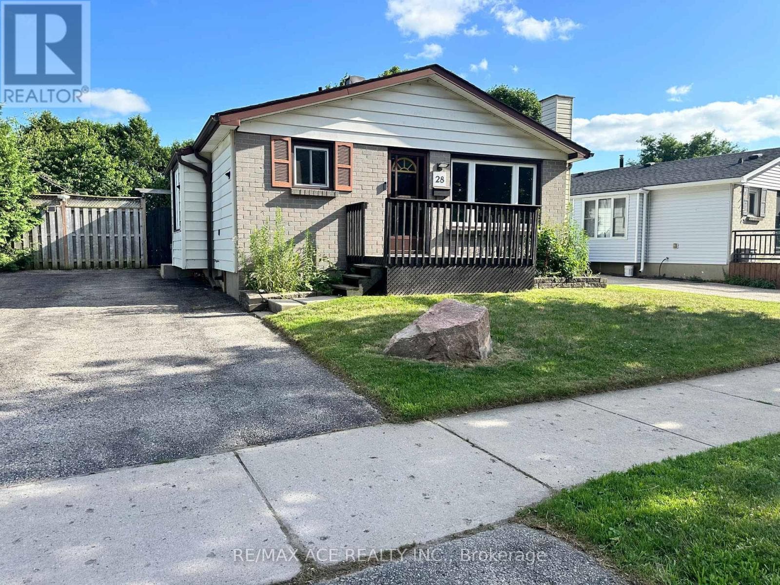 5 bed 2 bath single family at 28 BRIDLINGTON ROAD — $499,999