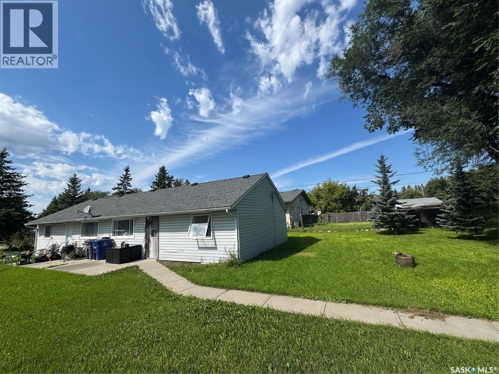421 McKenzie STREET — photo 3