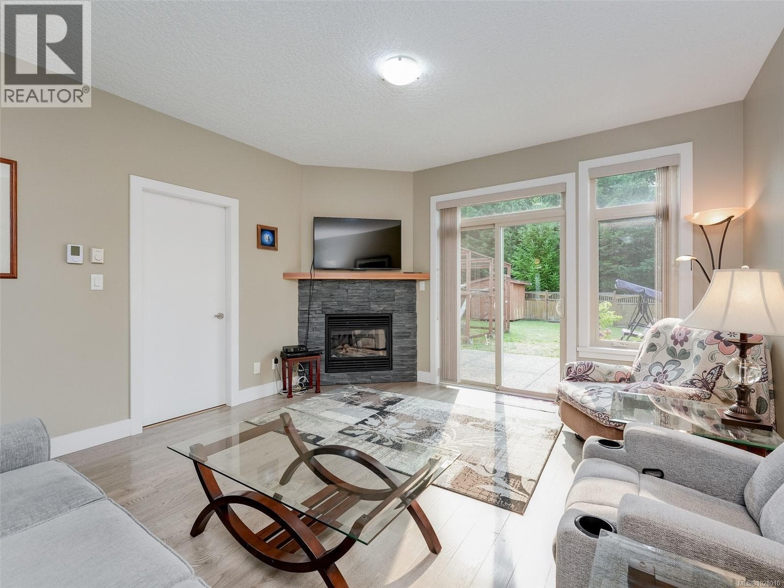 6365 Willowpark Way photo 2