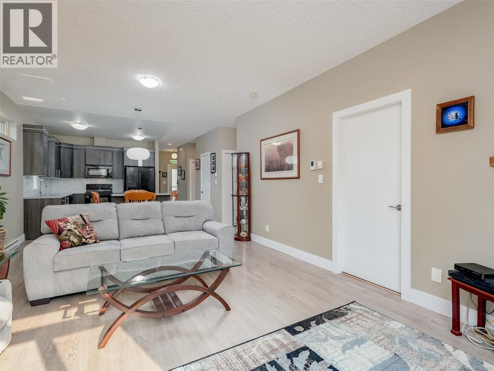 6365 Willowpark Way photo 5