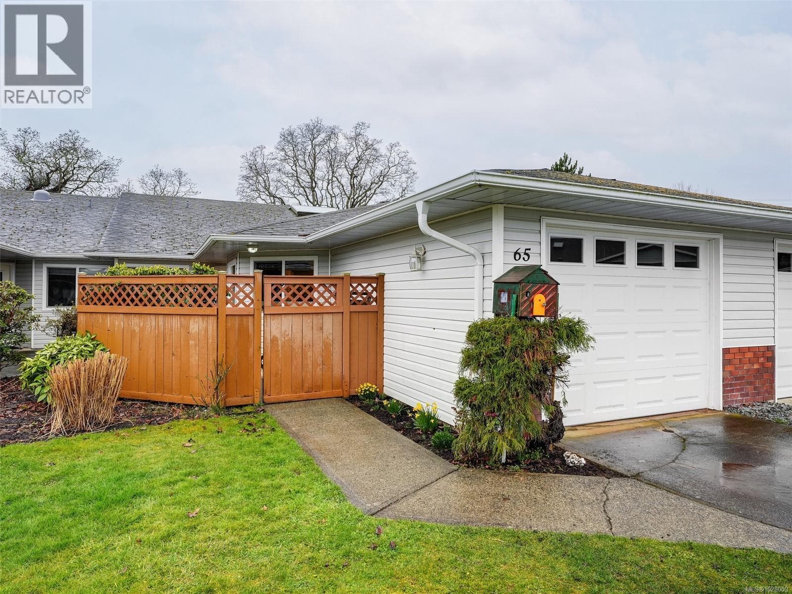 2 bed 2 bath single family at 65 4125 Interurban Rd — $824,500