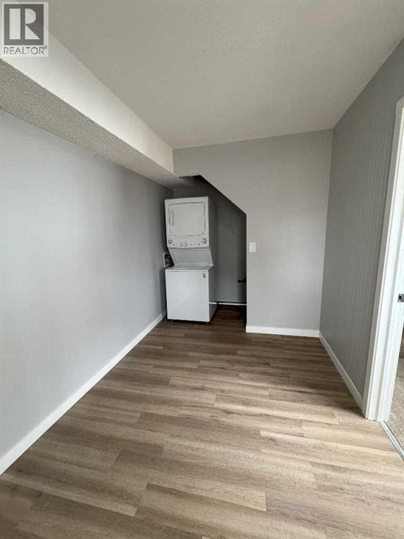 10021 106 Avenue — photo 2