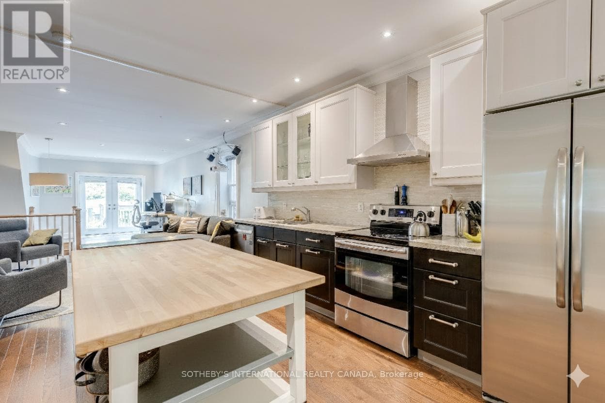 412 WELLESLEY STREET E photo 5