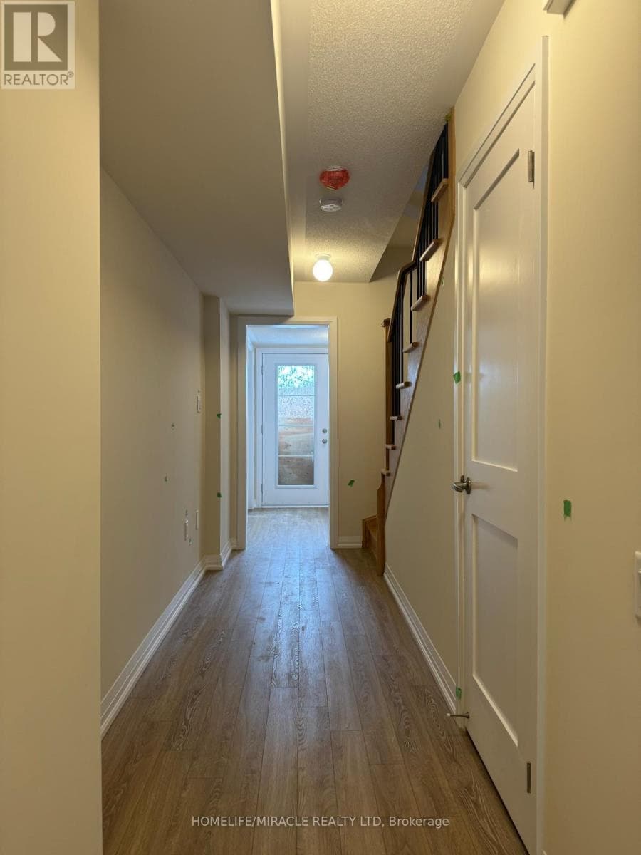 34 COOTE COURT photo 2