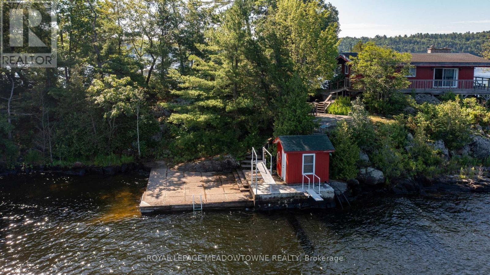 1 B721 GALT ISLAND photo 3