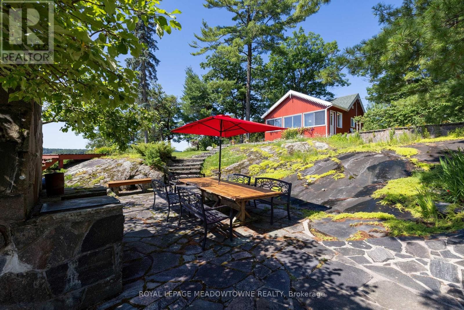 1 B721 GALT ISLAND photo 5