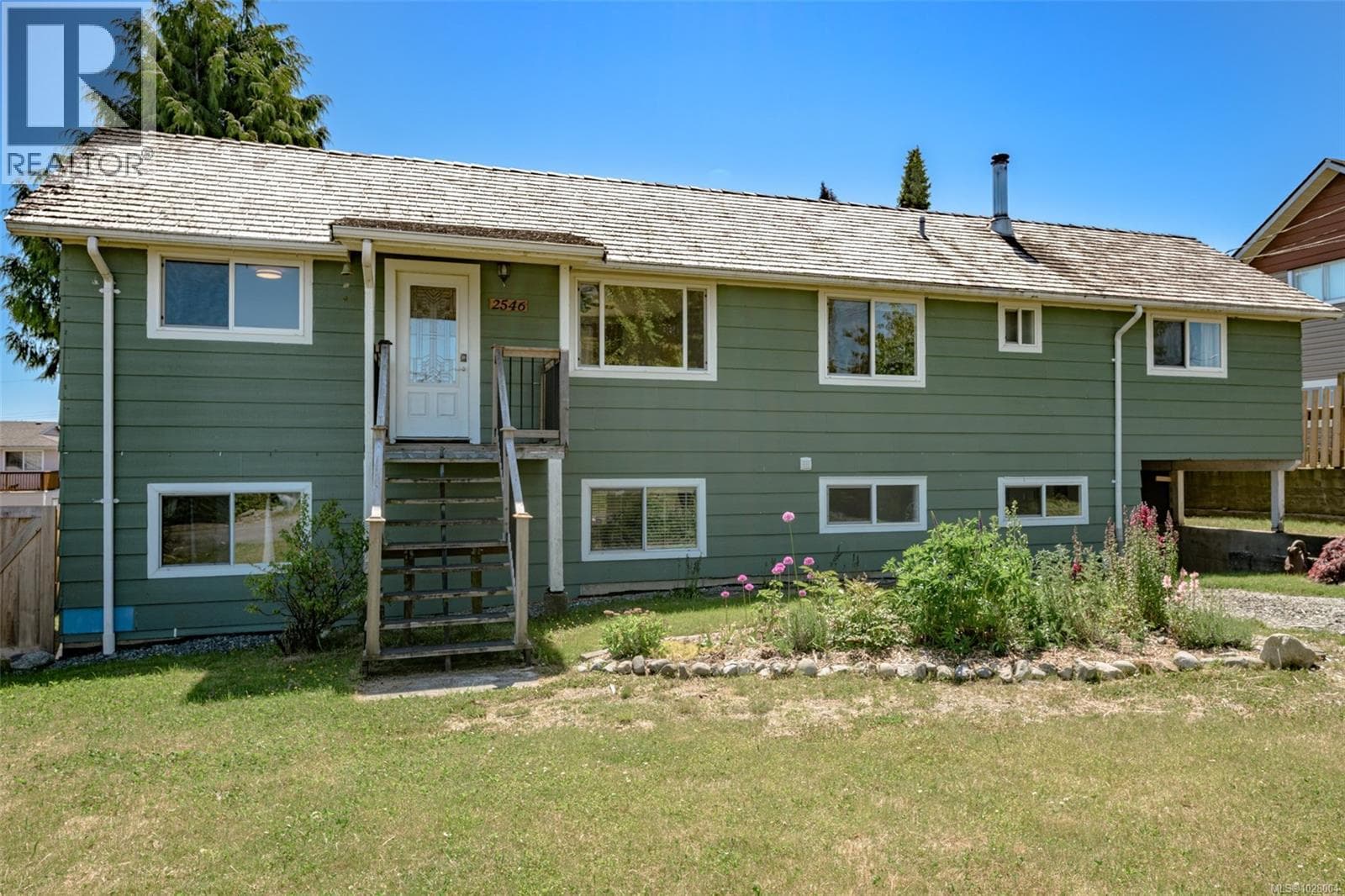 4 bed 2 bath single family at 2546 Haddington Cres — $465,000