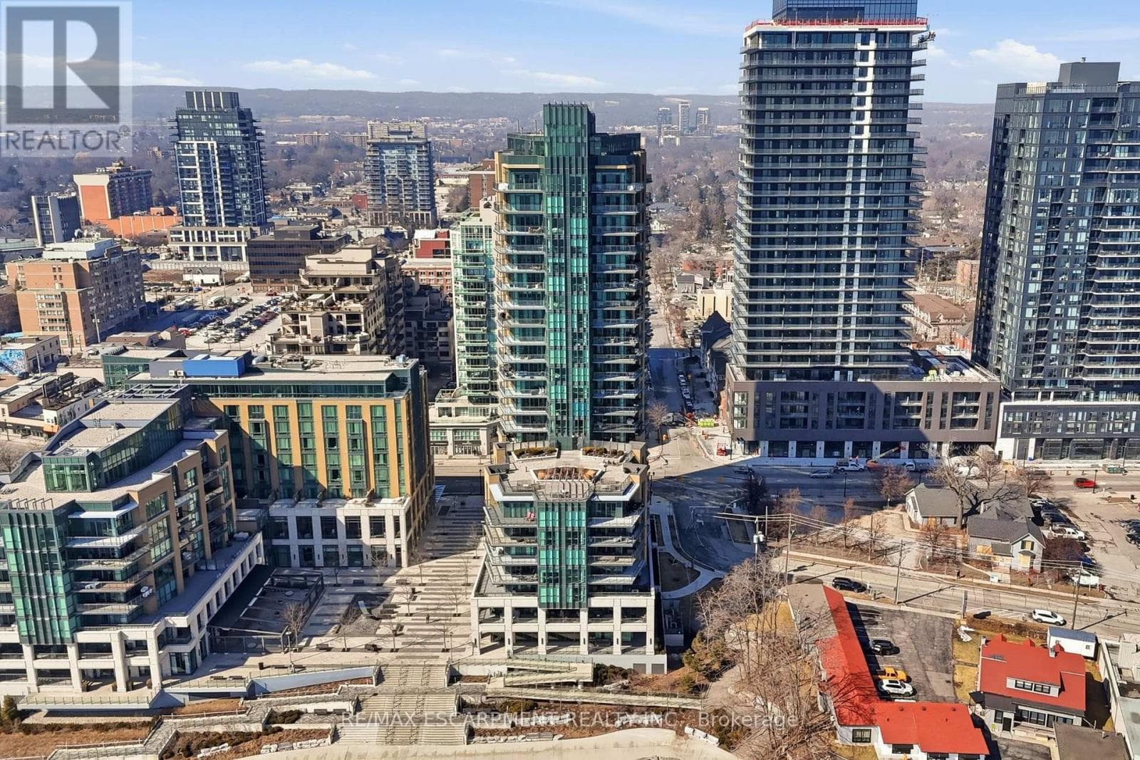 1 bed 1 bath single family at 1102 - 2060 LAKESHORE ROAD — $659,900