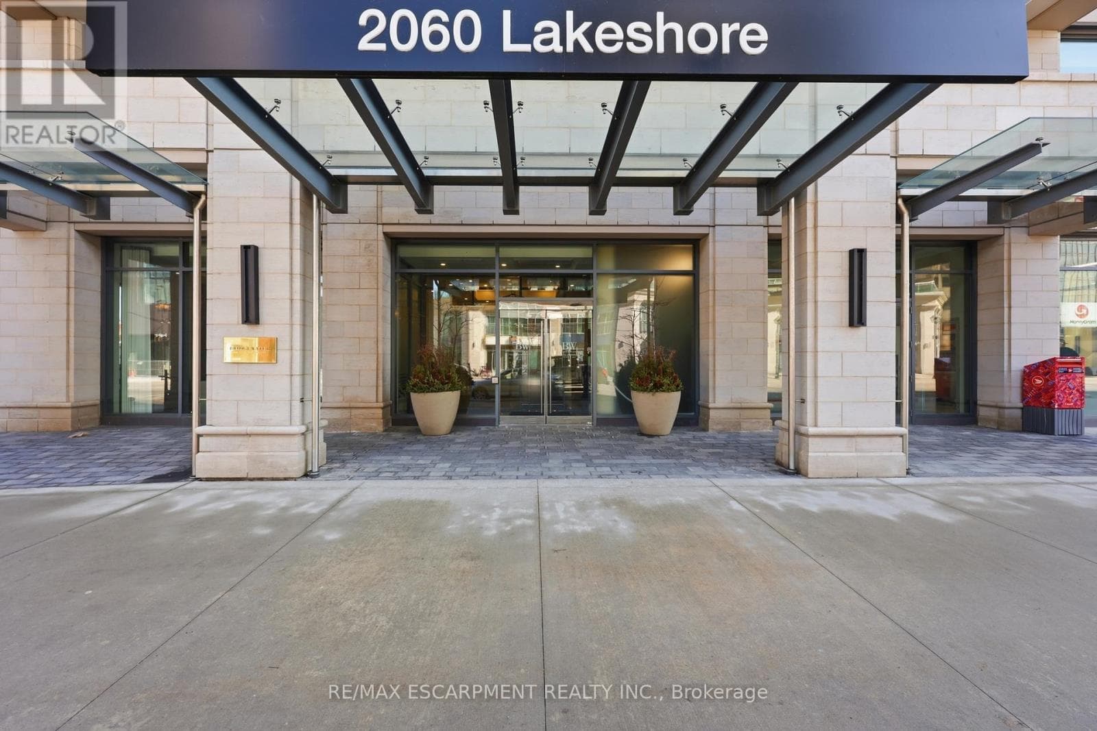 1102 - 2060 LAKESHORE ROAD photo 3