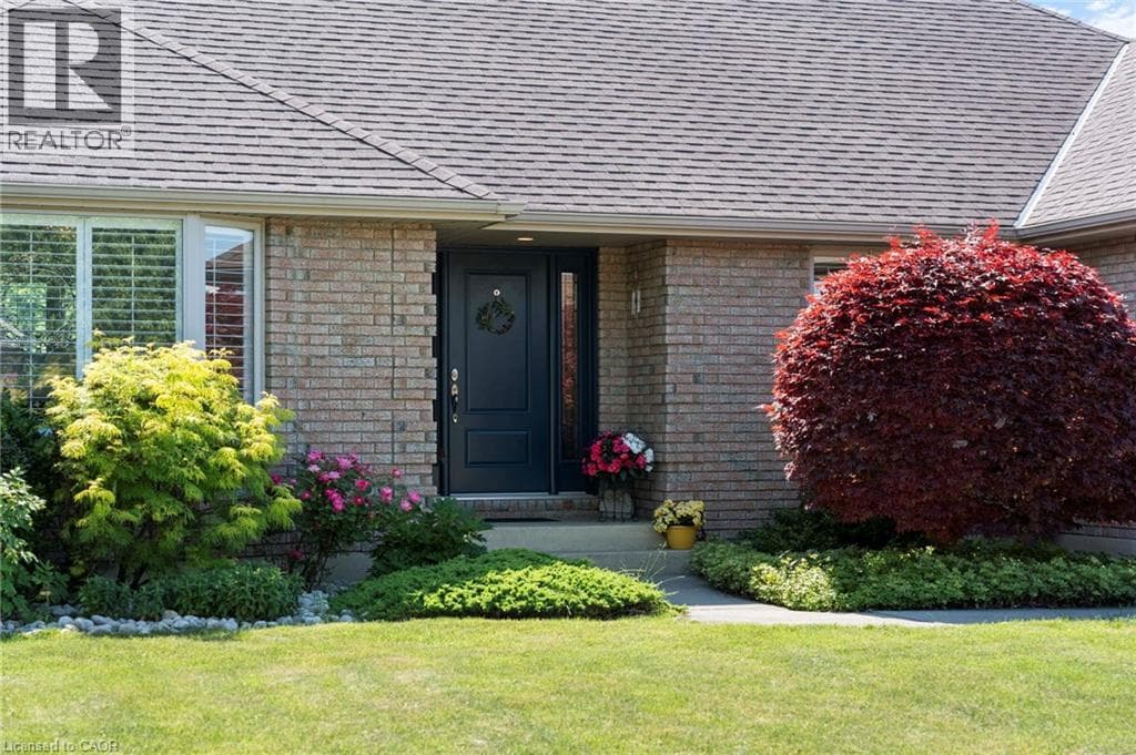 1 RAVINE Court photo 2