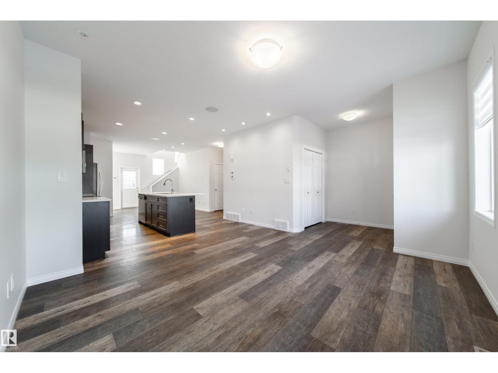 1199 WATT DR SW photo 5