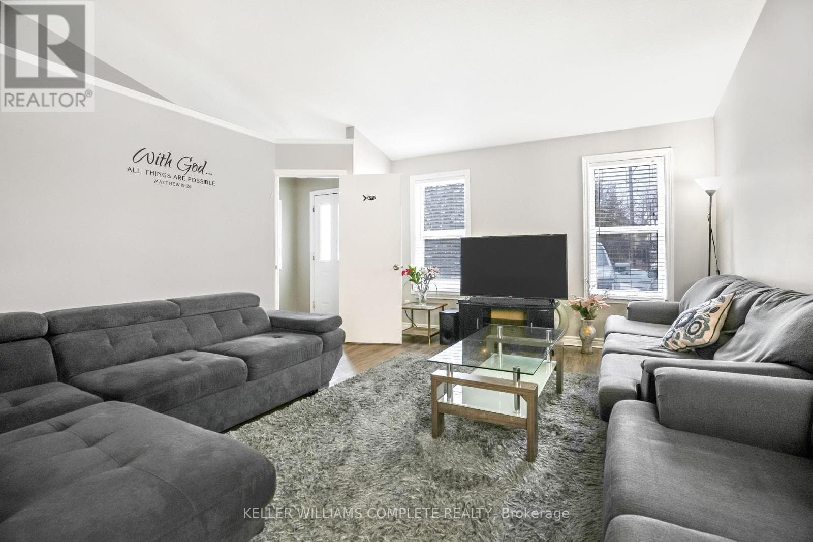 378B GLENDALE AVENUE photo 4