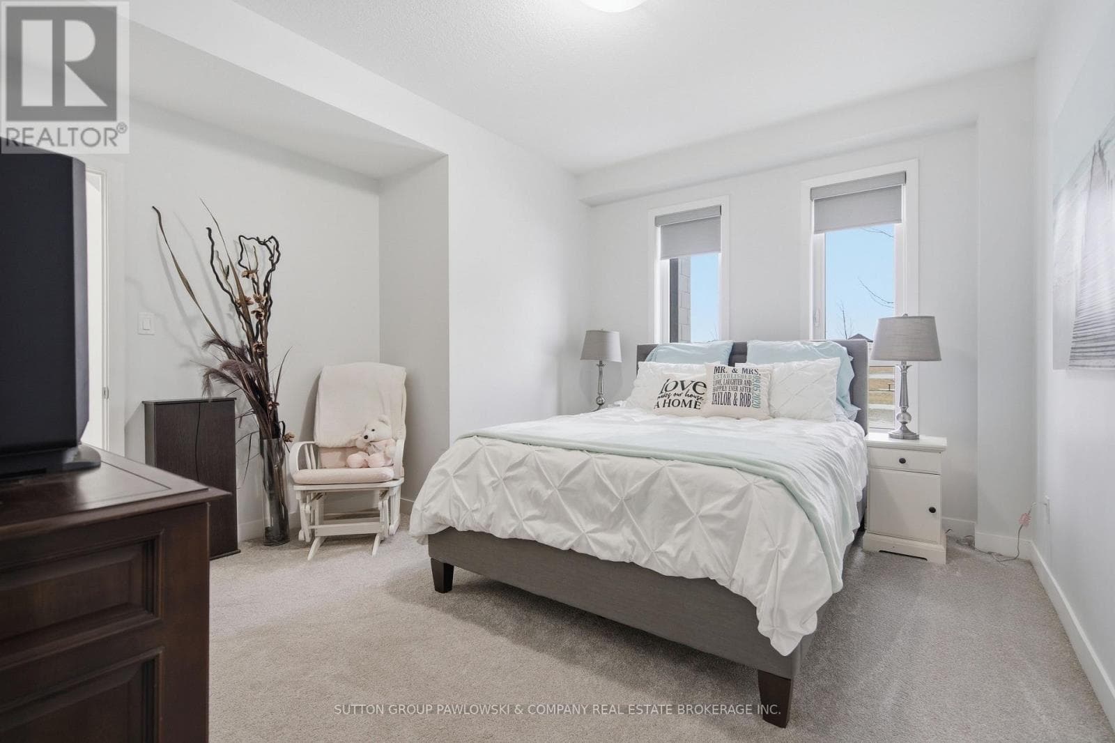 26 - 3380 SINGLETON AVENUE photo 4