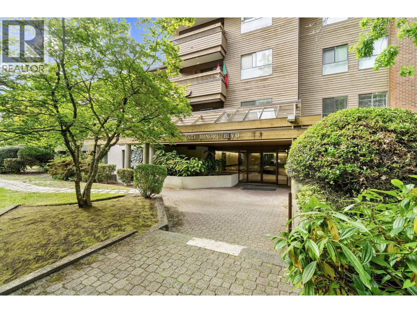 118 7431 MINORU BOULEVARD photo 4