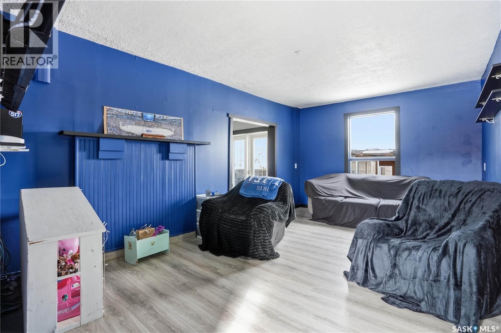 211 Martin STREET photo 2