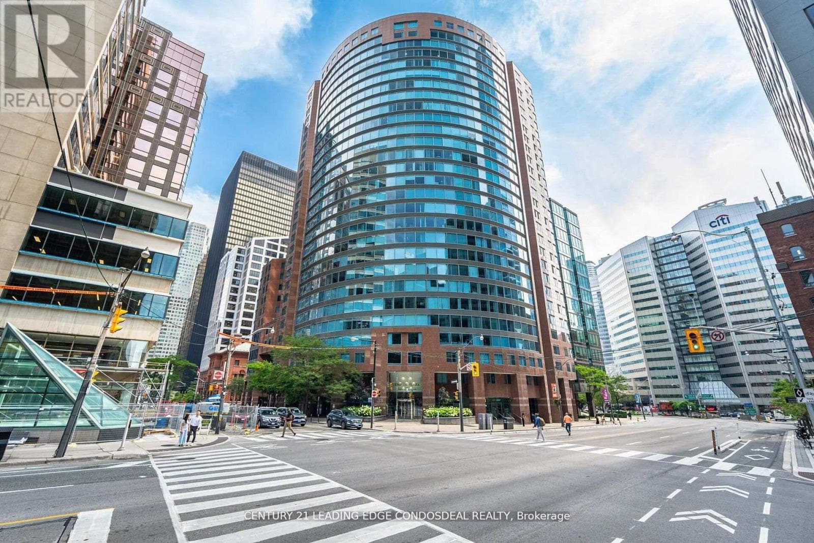 4 bed 2 bath single family at 2106 - 33 UNIVERSITY AVENUE — $1,448,000