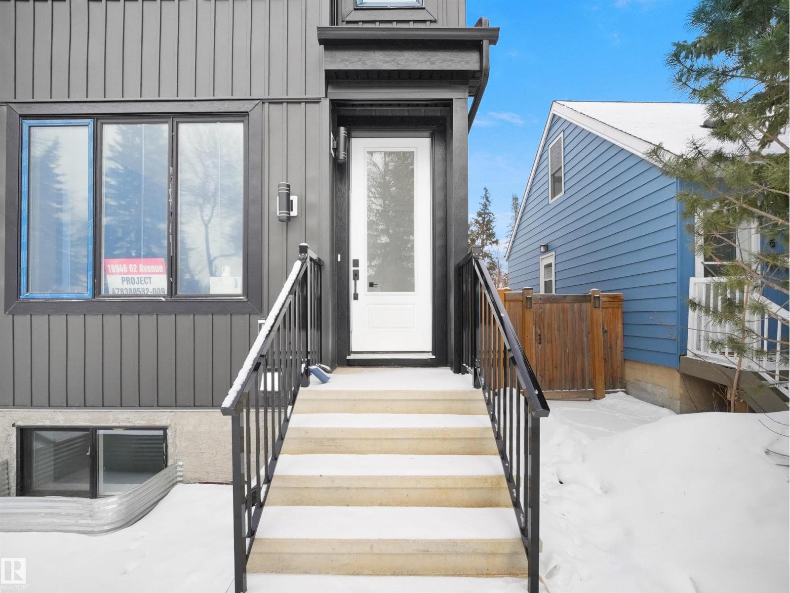 10946 62 AV NW photo 2