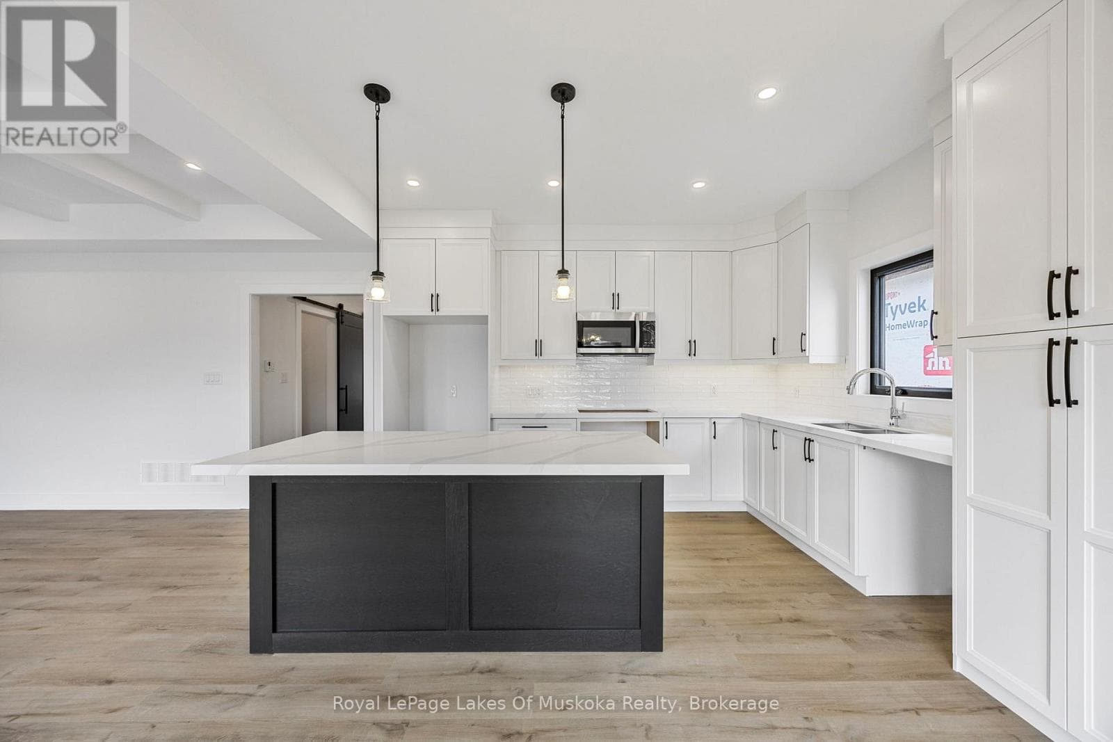 114 BRANDON AVENUE photo 2