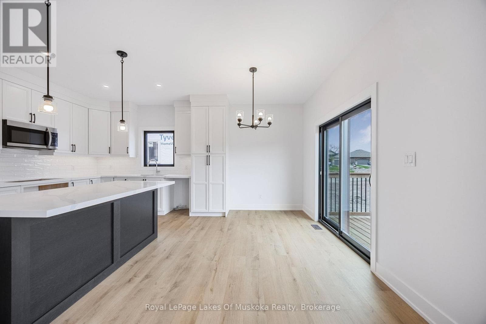114 BRANDON AVENUE photo 4