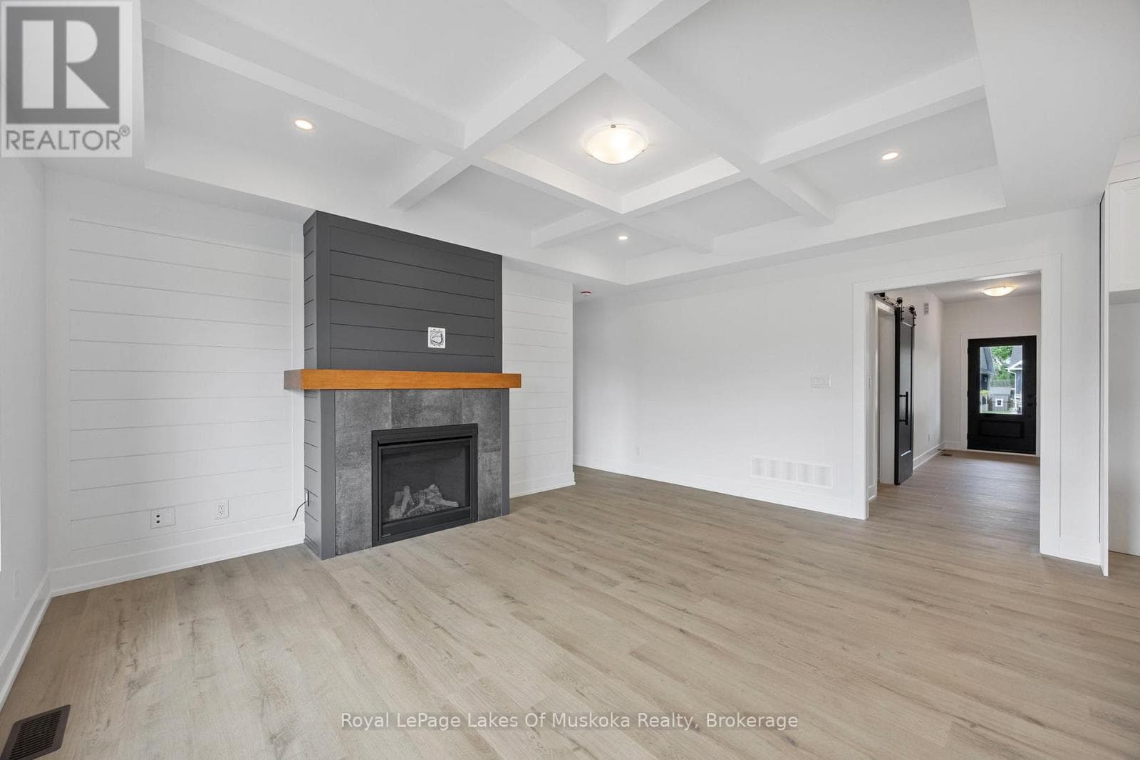 114 BRANDON AVENUE photo 5