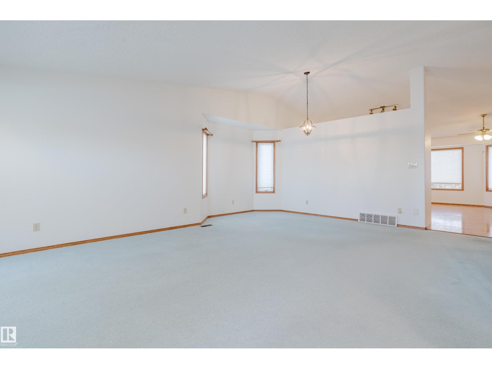 535 PARDEE BAY BA NW photo 5