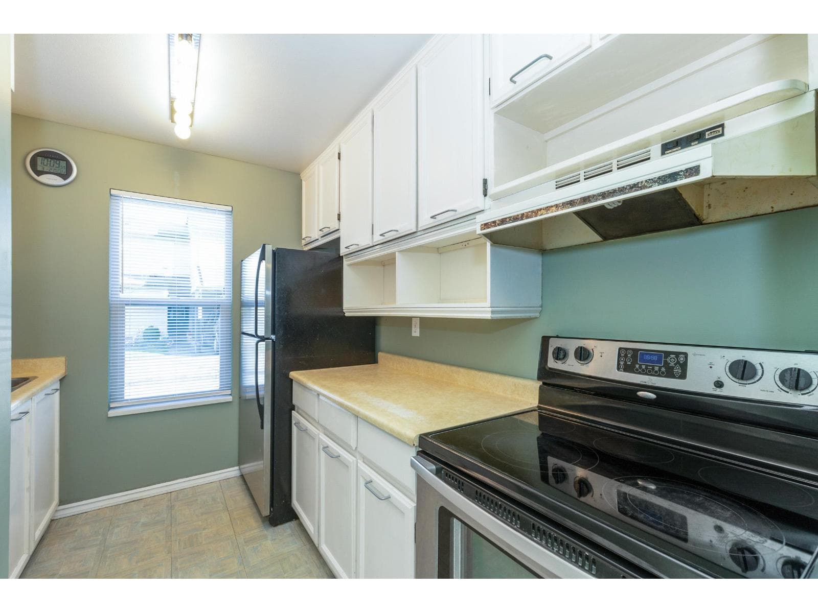 60 27456 32 AVENUE photo 2