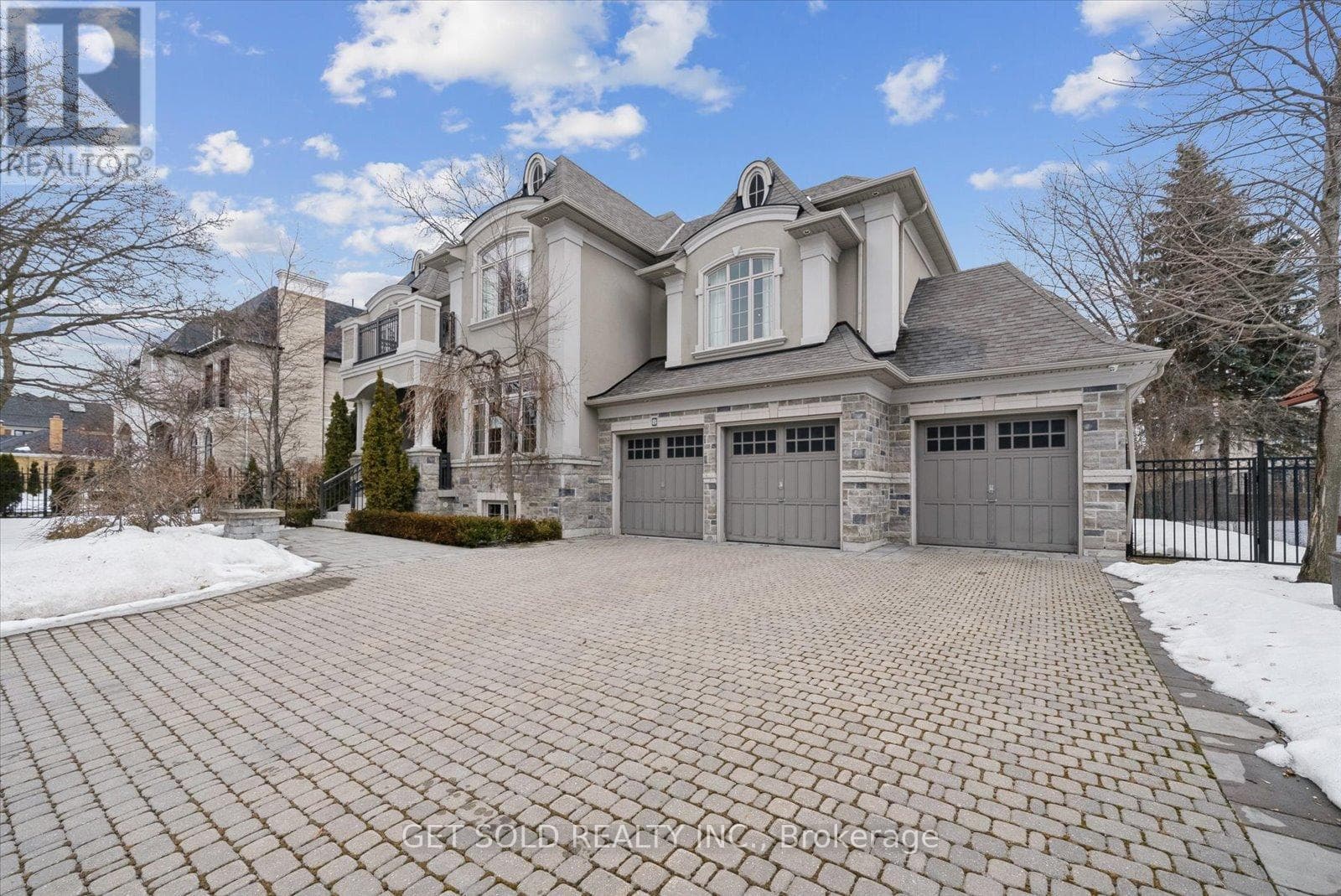 8 THORNHILL AVENUE photo 2