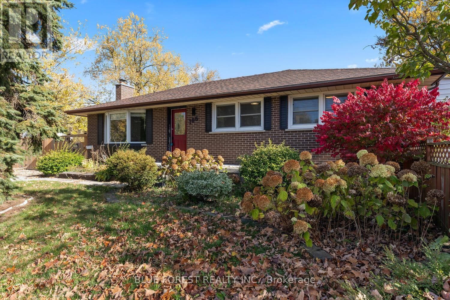3 bed 2 bath single family at 106 LAURENTIAN DRIVE N — $529,900