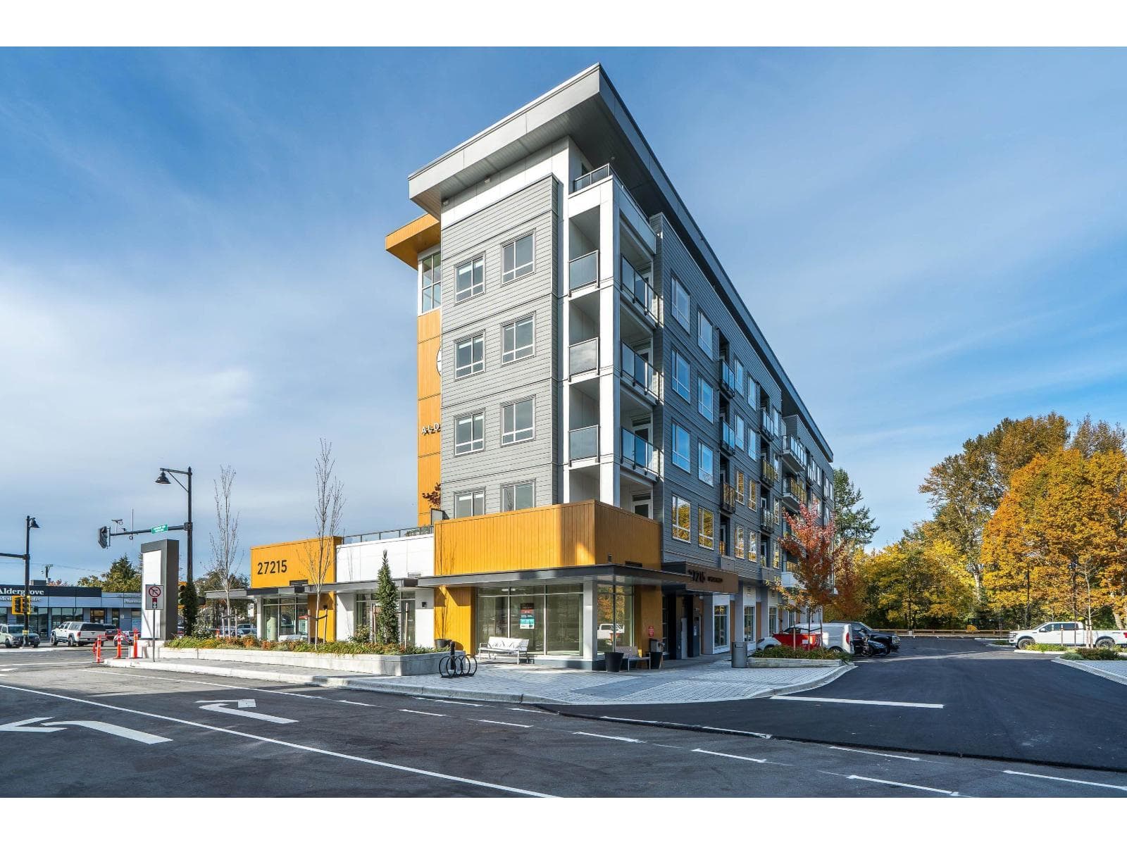 1 bed 1 bath single family at 401 27215 ALDERGROVE TOWN CENTRE DRIVE — $399,000