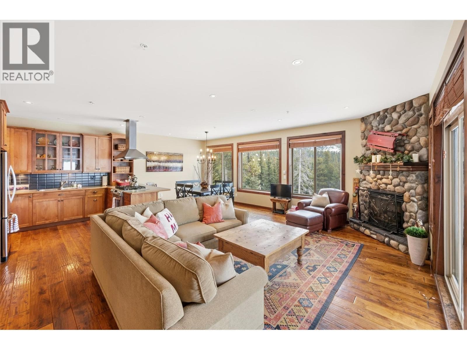 360 STRAYHORSE Road Unit# 31 photo 4