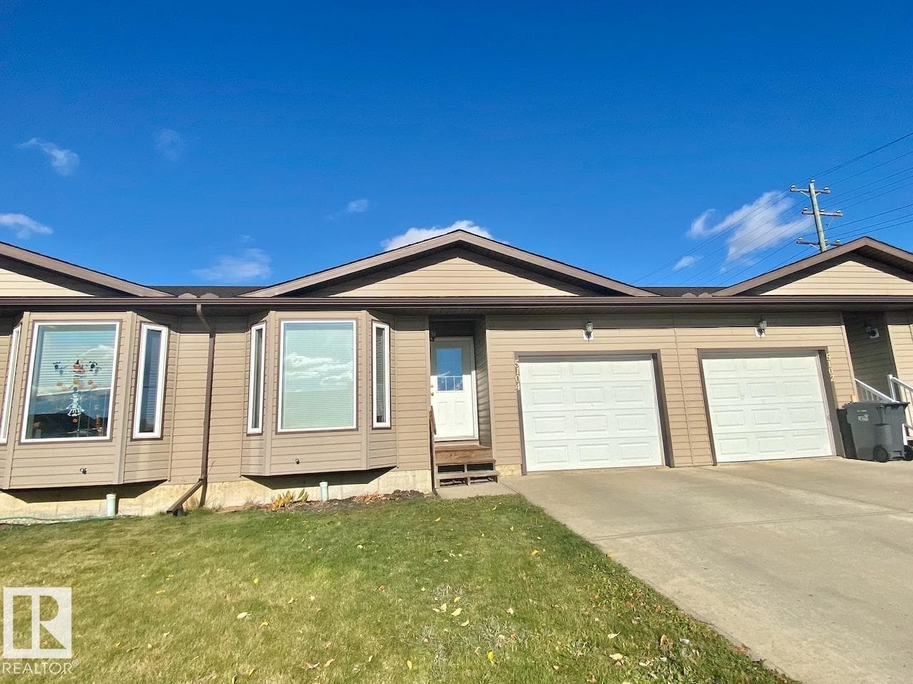 2 bed 1 bath single family at 5104 51 AV — $189,900