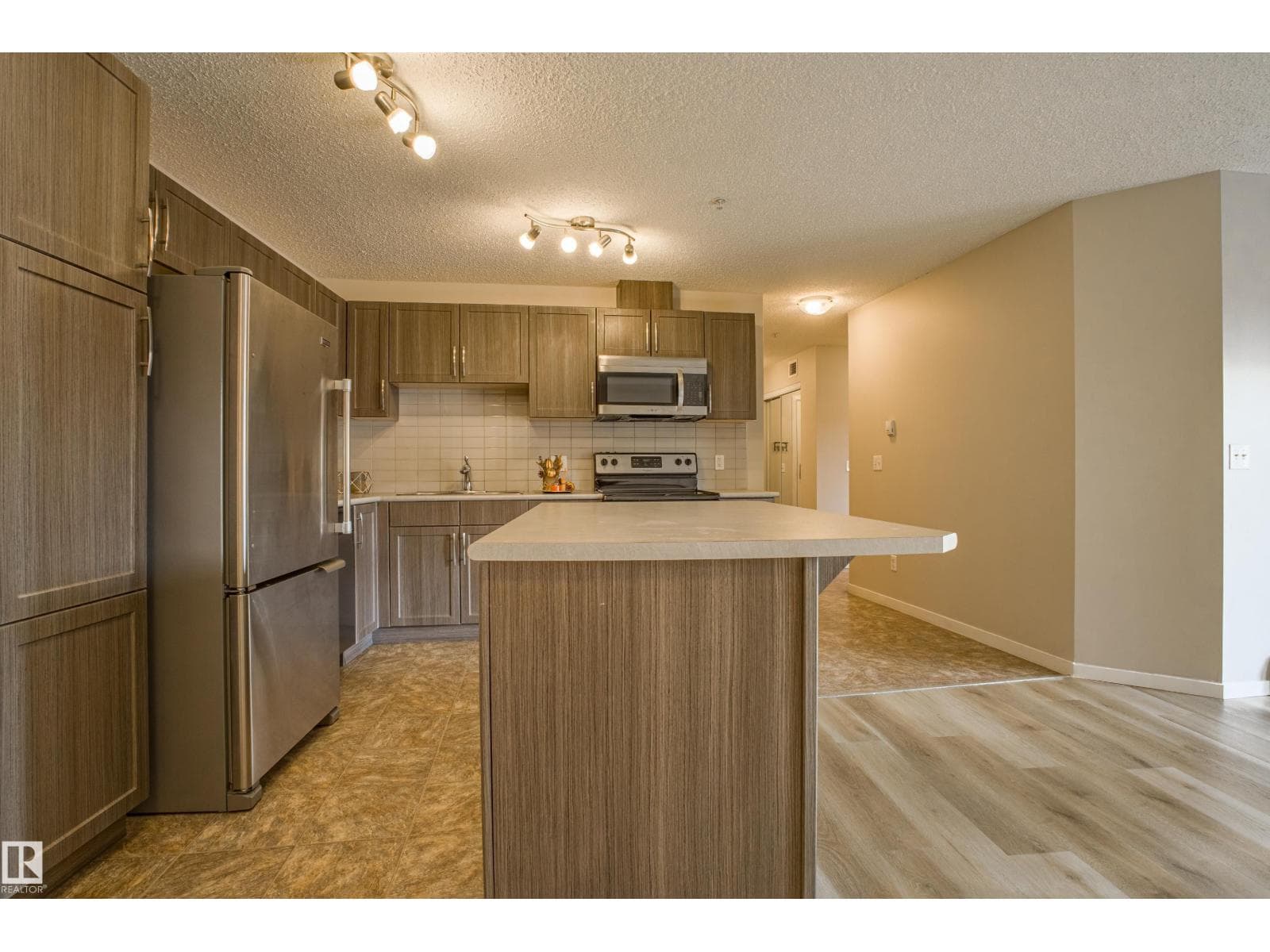 #211 1820 RUTHERFORD RD SW photo 4