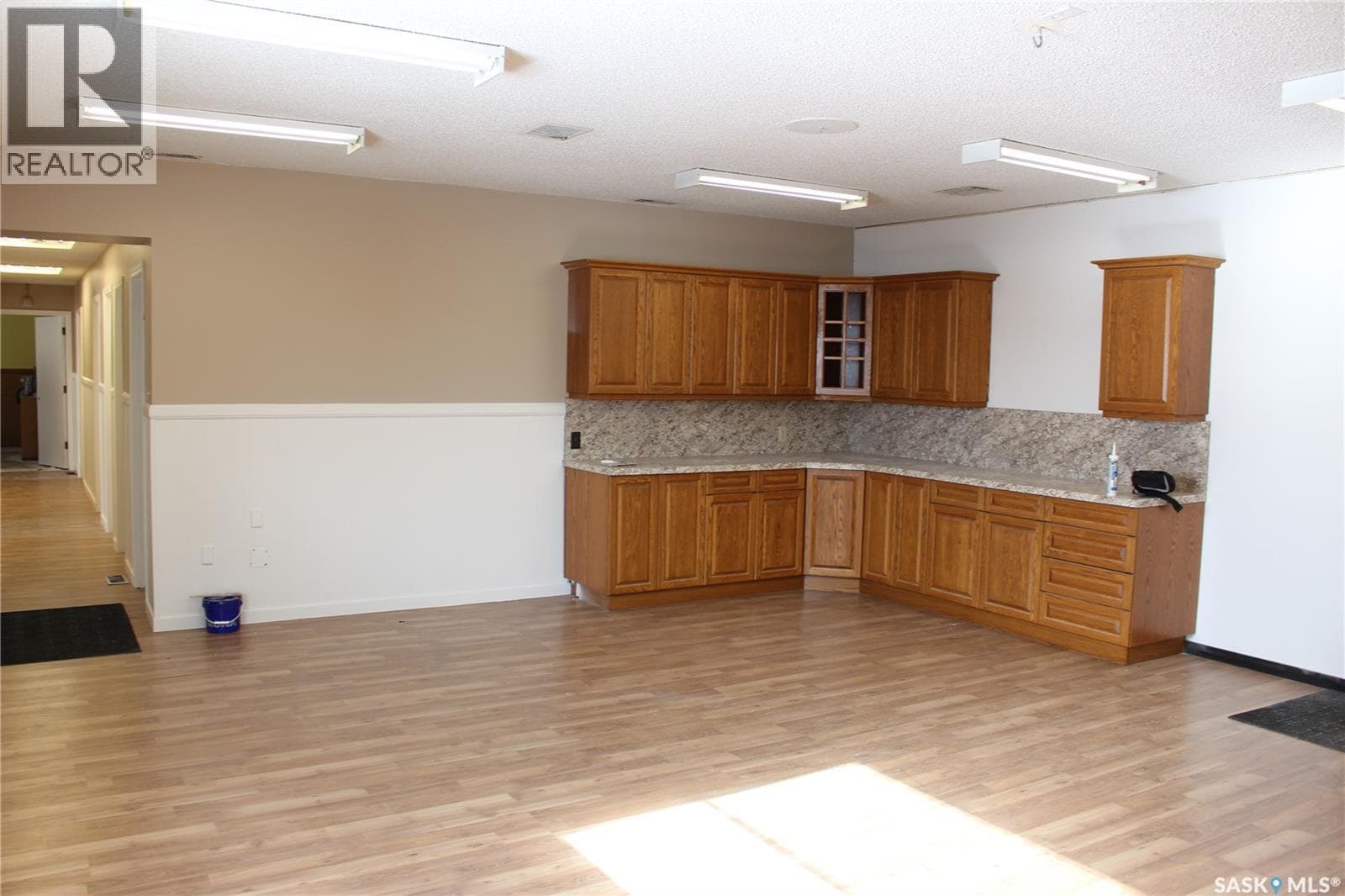 444 RIVER STREET W — photo 5