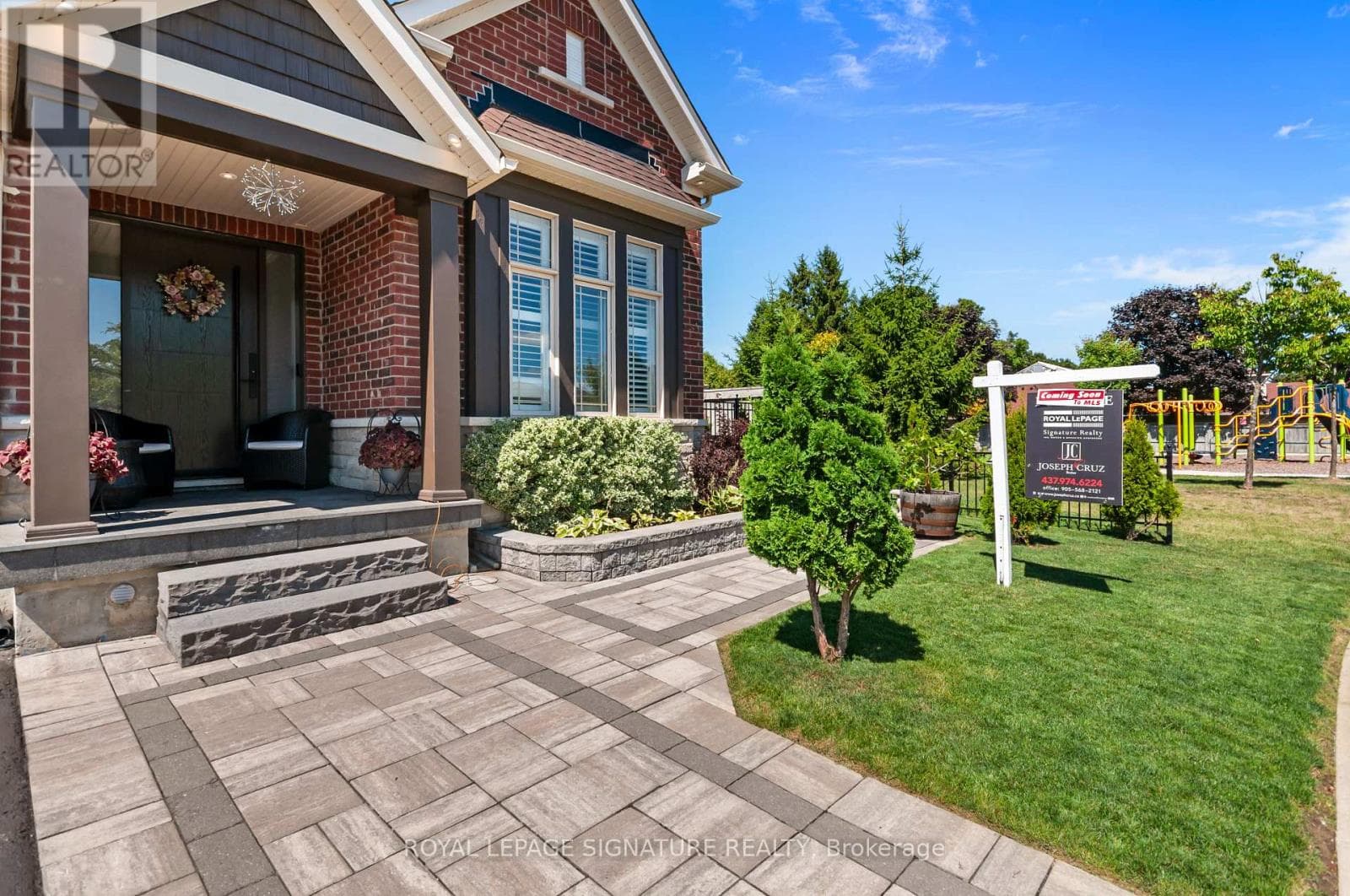 80 SHARPE CRESCENT photo 2