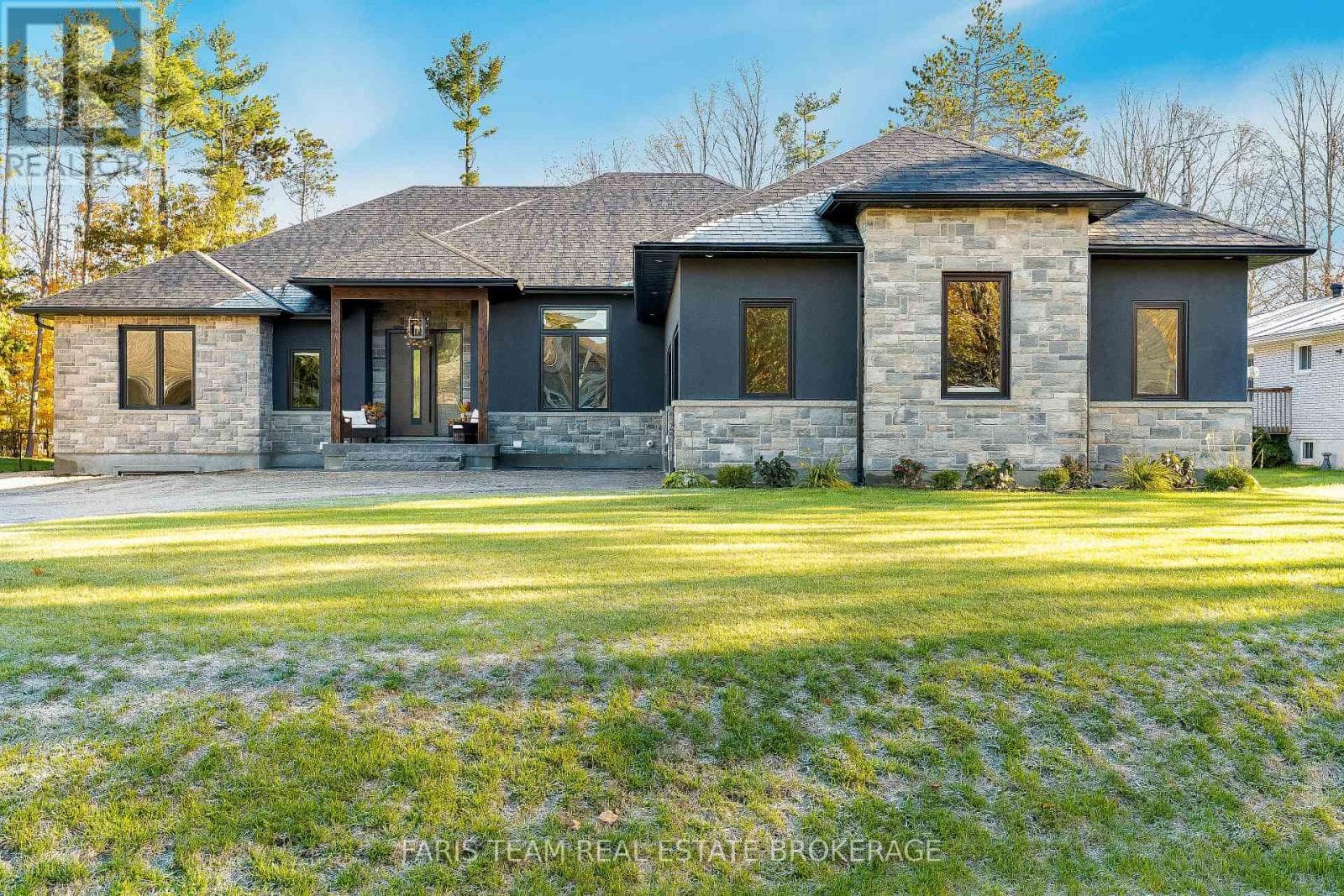 7 REYNOLDS ROAD photo 3