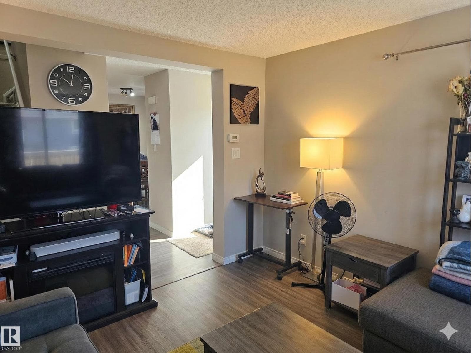 223 KASKITAYO CT NW photo 4