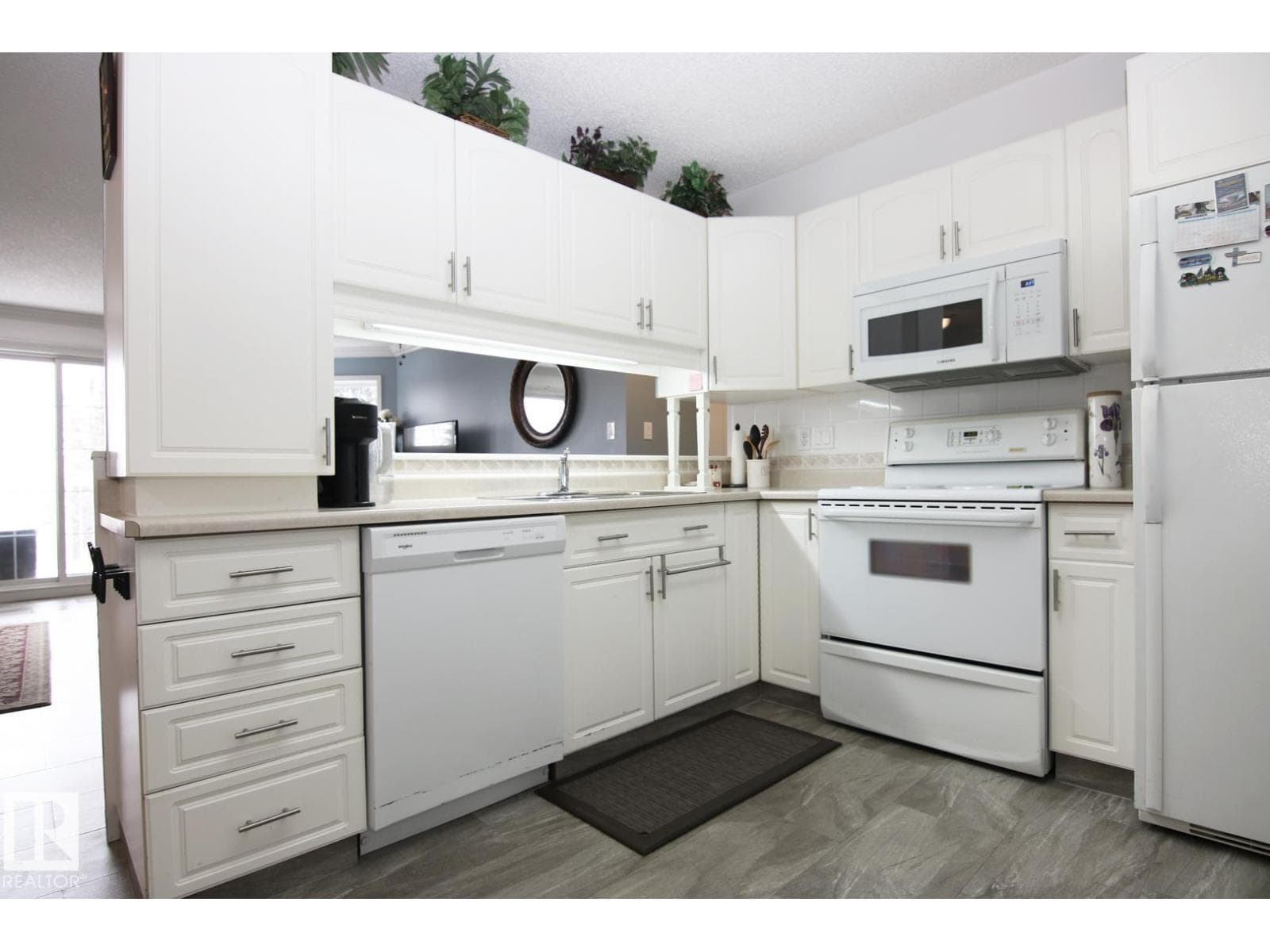 #308 17150 94A AV NW photo 3