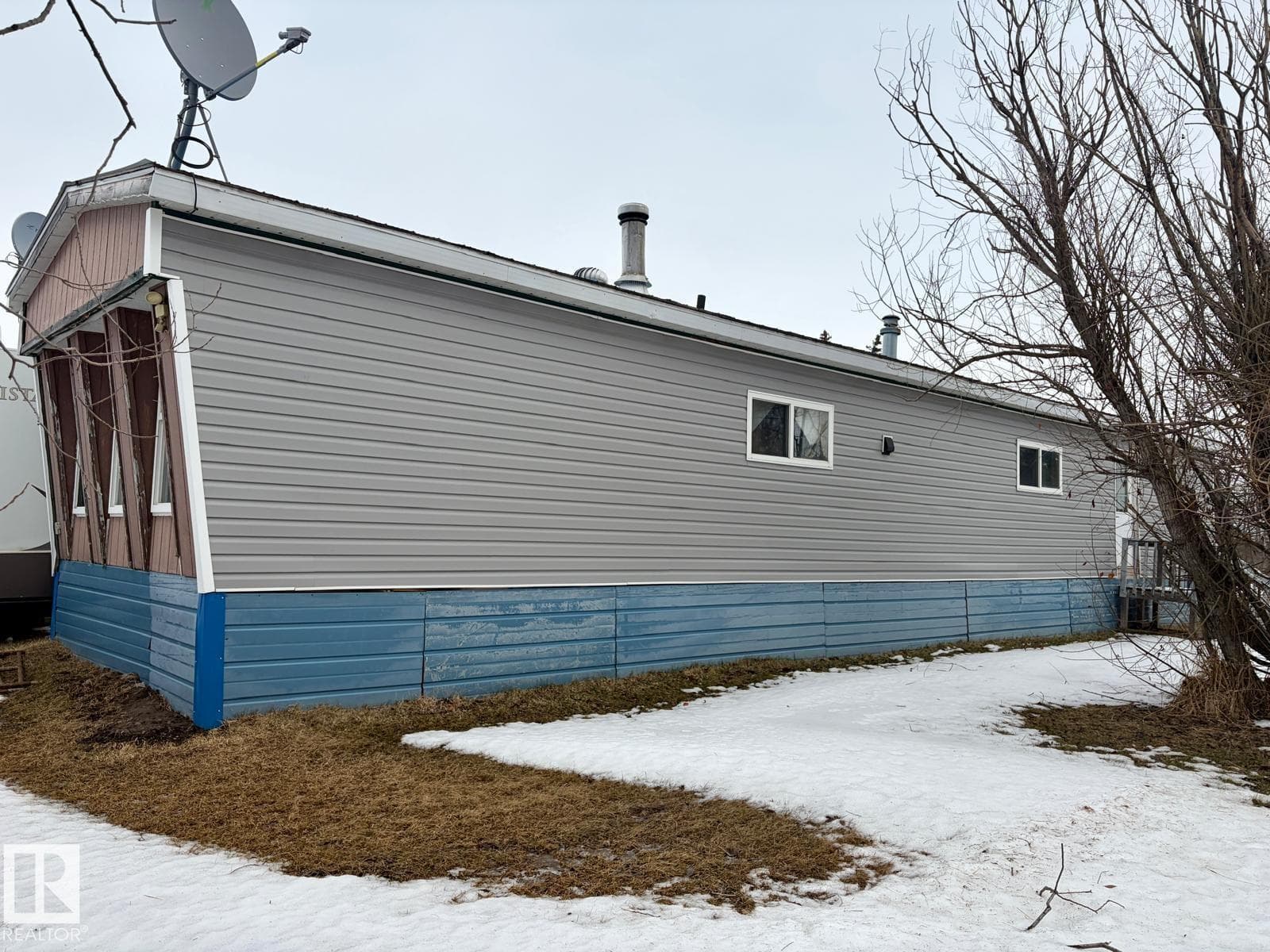 218 Hwy 13 E — photo 3