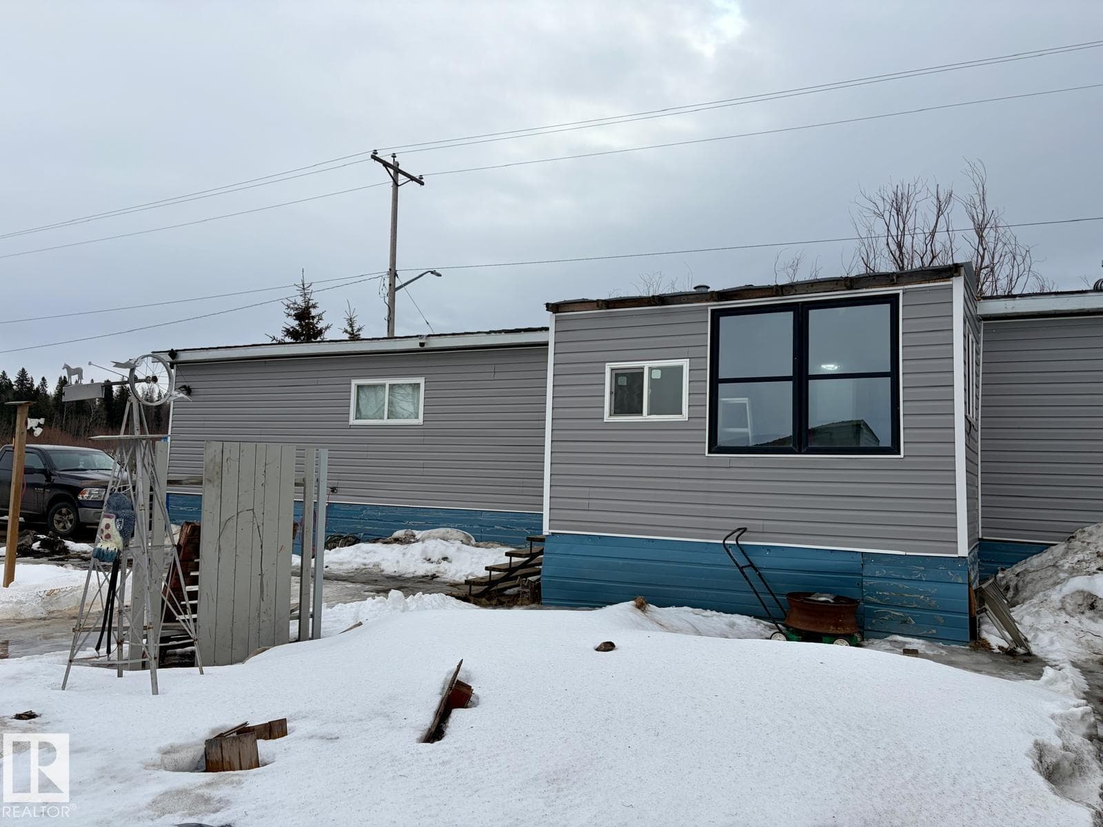 218 Hwy 13 E — photo 4