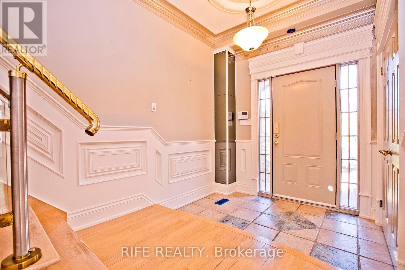 573 OLD ORCHARD GROVE photo 3