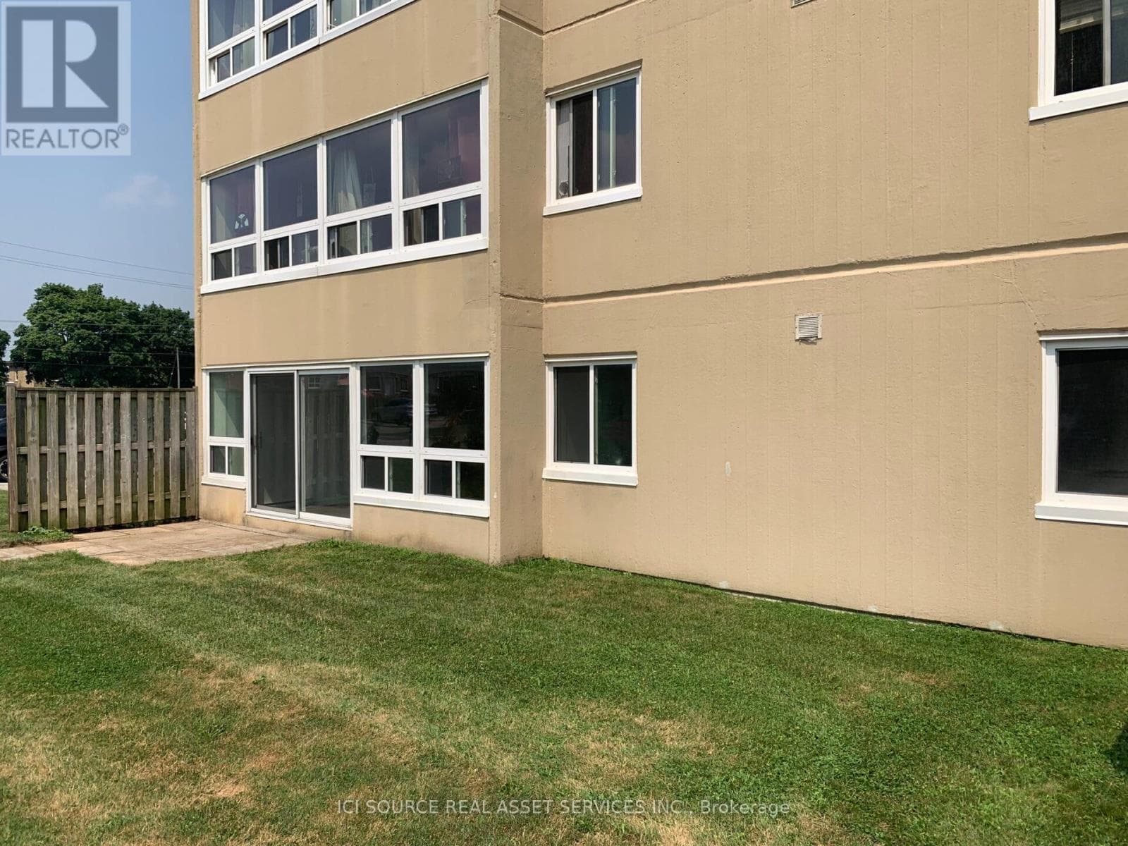 110 - 1445 HURON STREET photo 2
