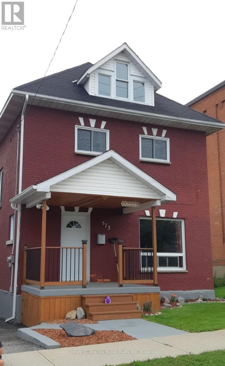 573 WORTHINGTON STREET E photo 4