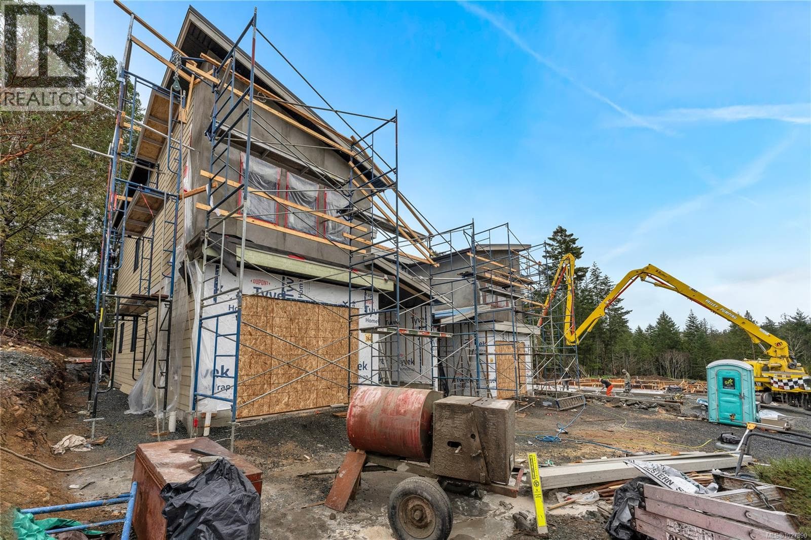 3847 Olympian Way photo 2